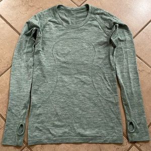 Lululemon Swiftly tech long sleeve shirt